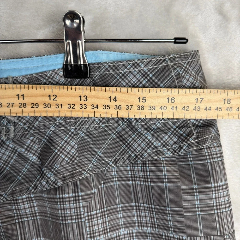 vintage y2k Quiksilver Mens Plaid Board Shorts Grey Blue Cargo‎ Pocket Size 34